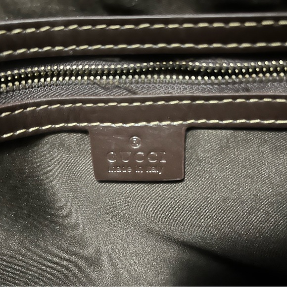 Authentic GUCCI  crossbody - Picture 2 of 8